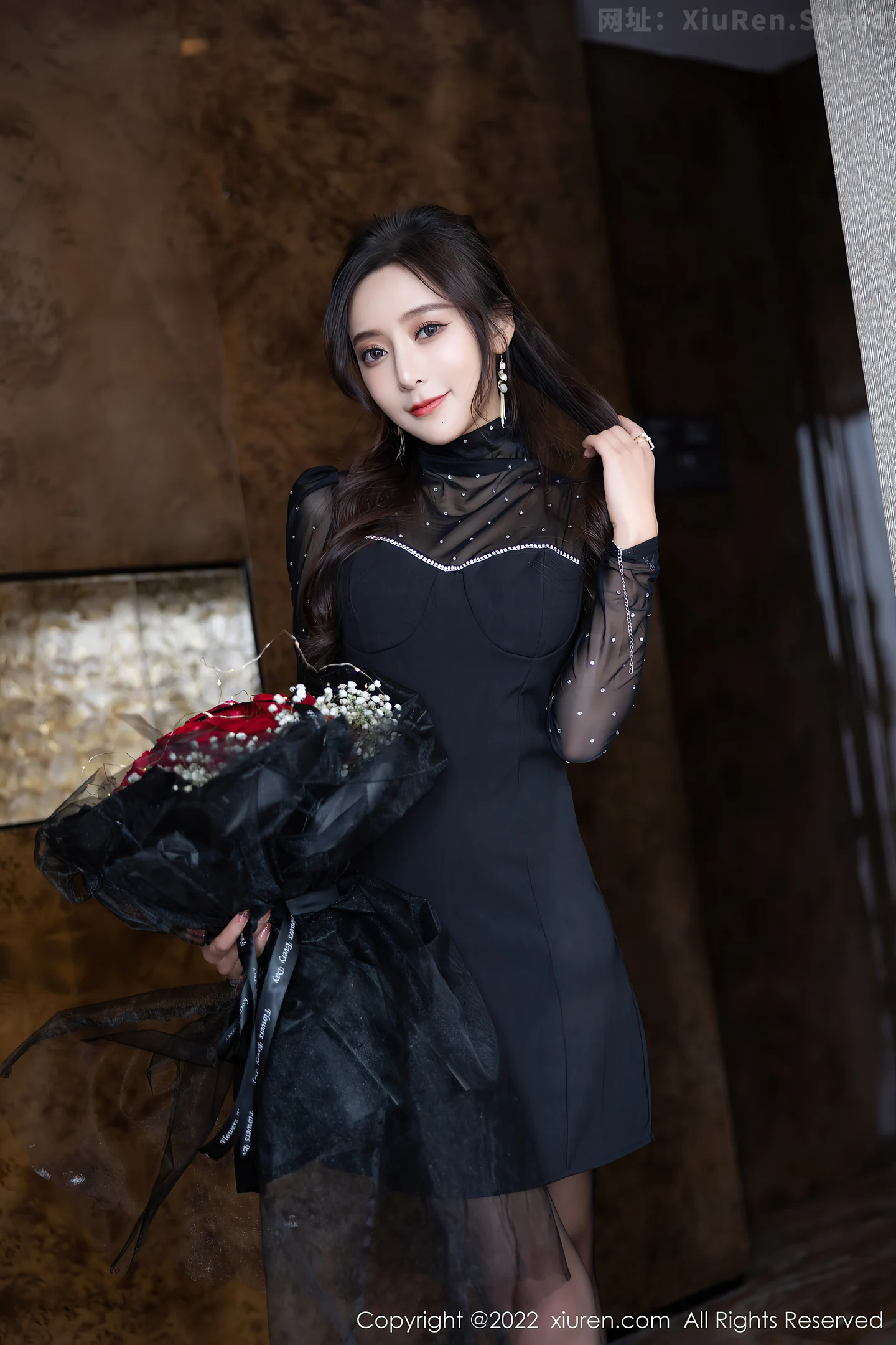 图片[4]-[XiuRen秀人网]VOL.4574 女神王馨瑶yanni室内场景黑色轻透服饰+红色情趣内衣诱惑写真64P-秀人网官方网站